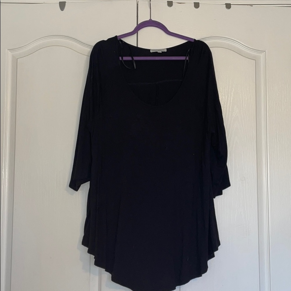 3/4 sleeve black blouse